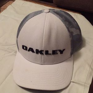 Oakley hat